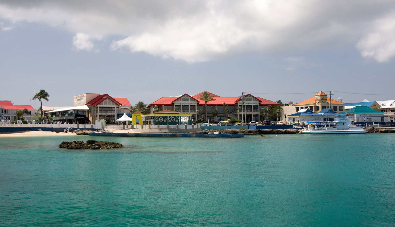 KYGEC - George Town - Marina 2 - Don McDougall, Cayman Islands Department of Tourism.jpg