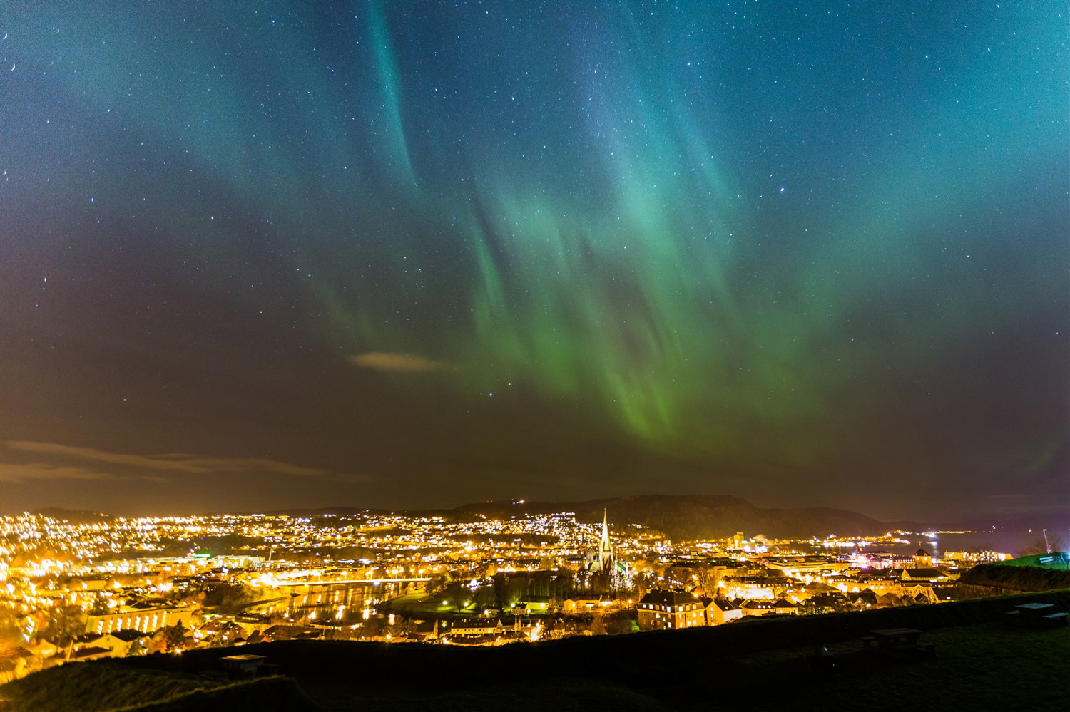 Trondheim — NOTRD - Northen Lights over Trondheim - Sven-Erik Knoff - Innovation Norway.jpg